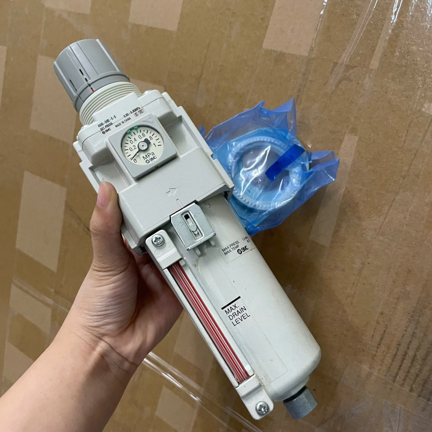 Bộ lọc điều áp AW40-04BE-8-D - AW20(K)-D～AW60(K)-D Series