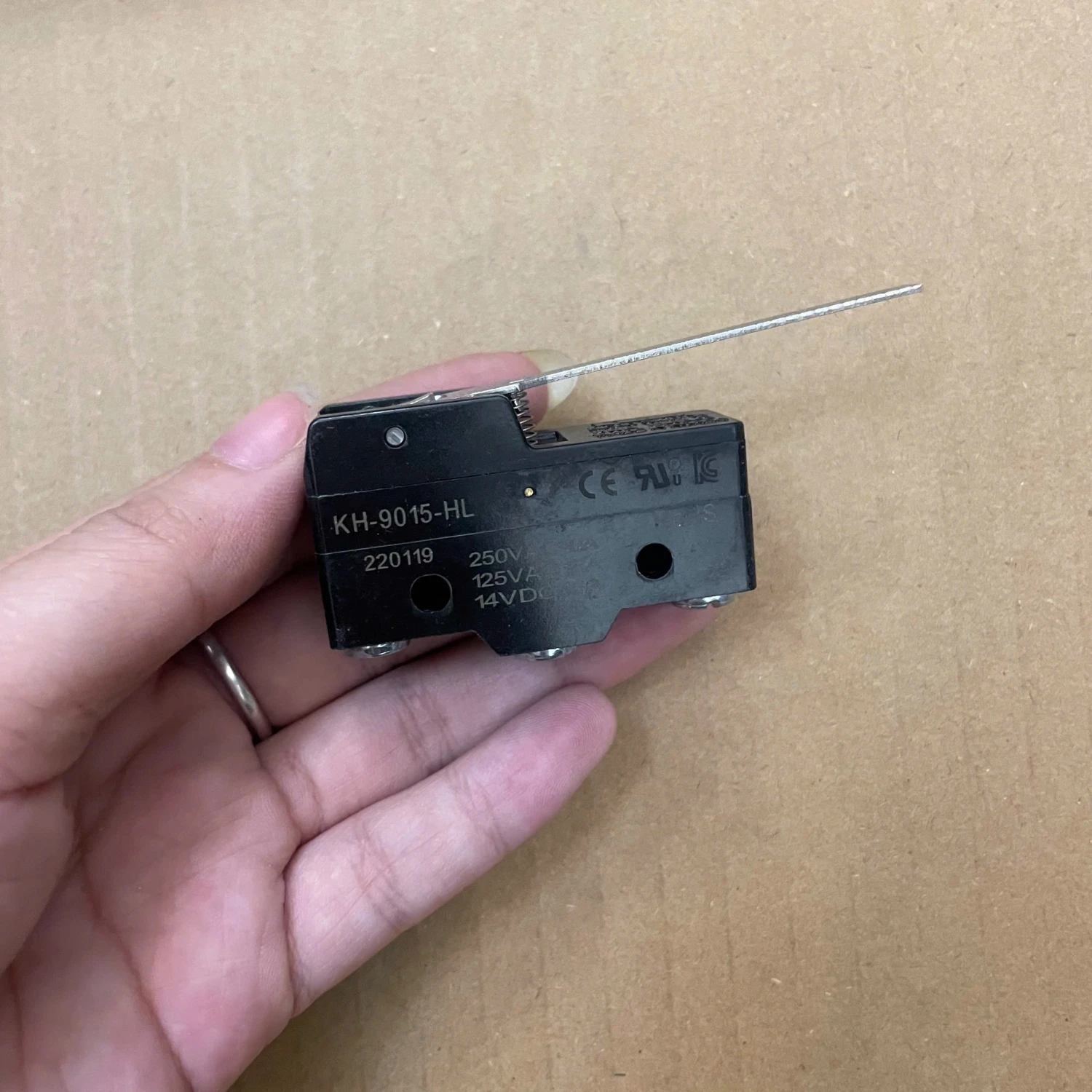 Công tắc hành trình KOINO KH-9015-HL-L