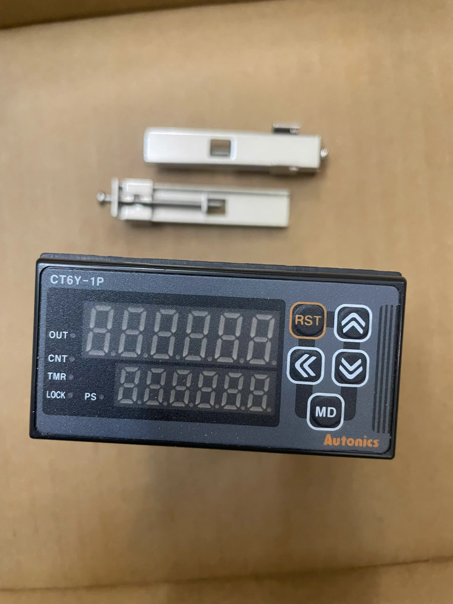 Bộ đếm Autonics CT6Y-1P4